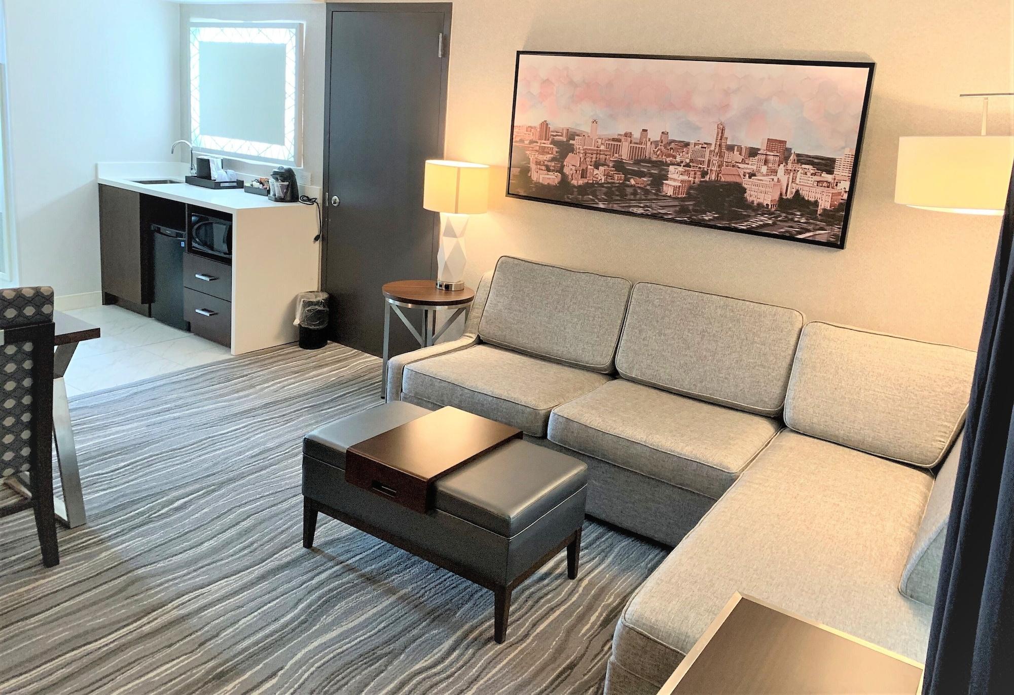 Embassy Syracuse Hotel 3*