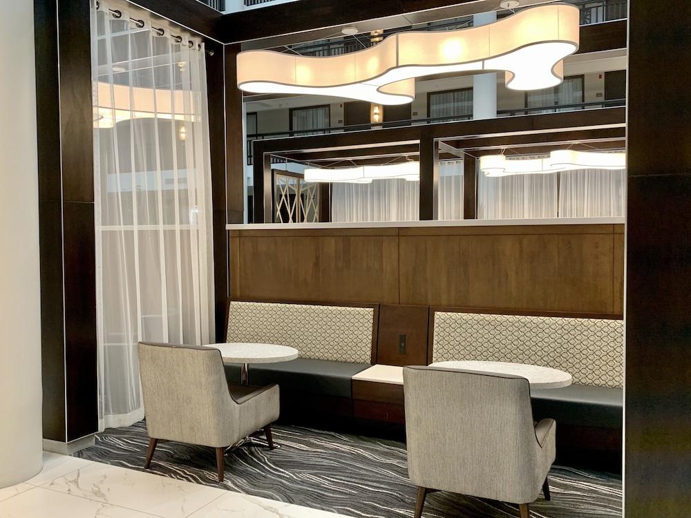 Embassy Syracuse Hotel 3*