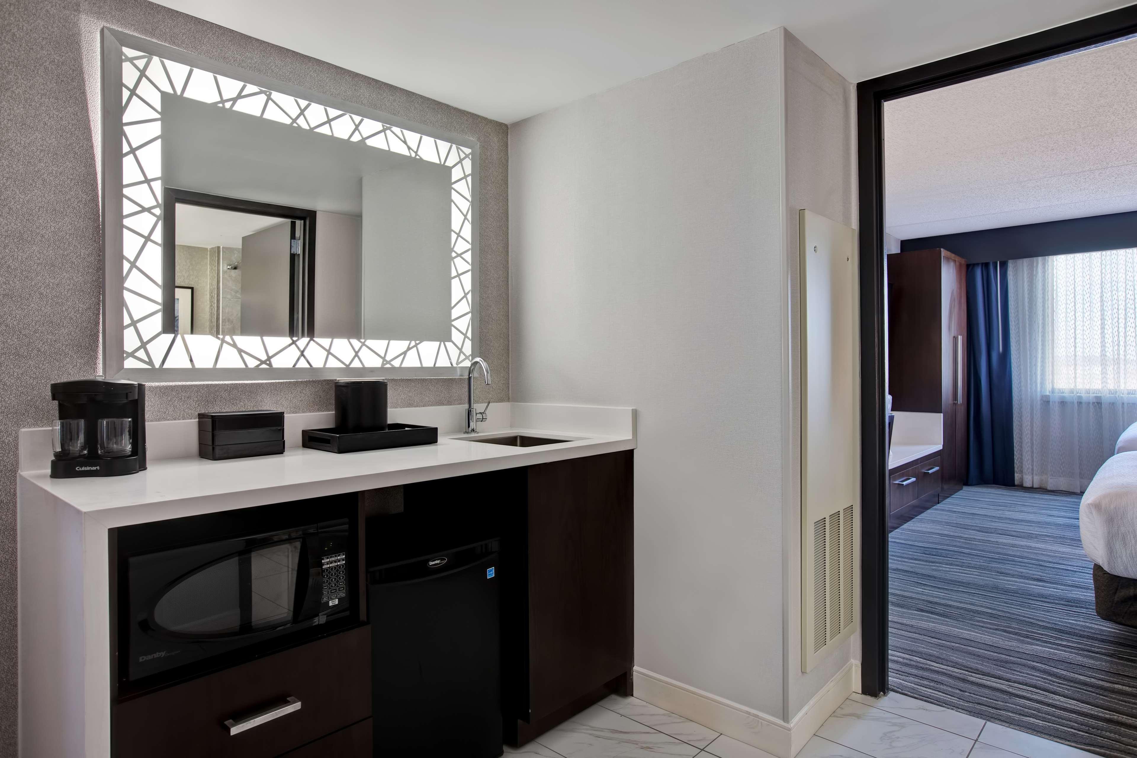Hotel Embassy Syracuse