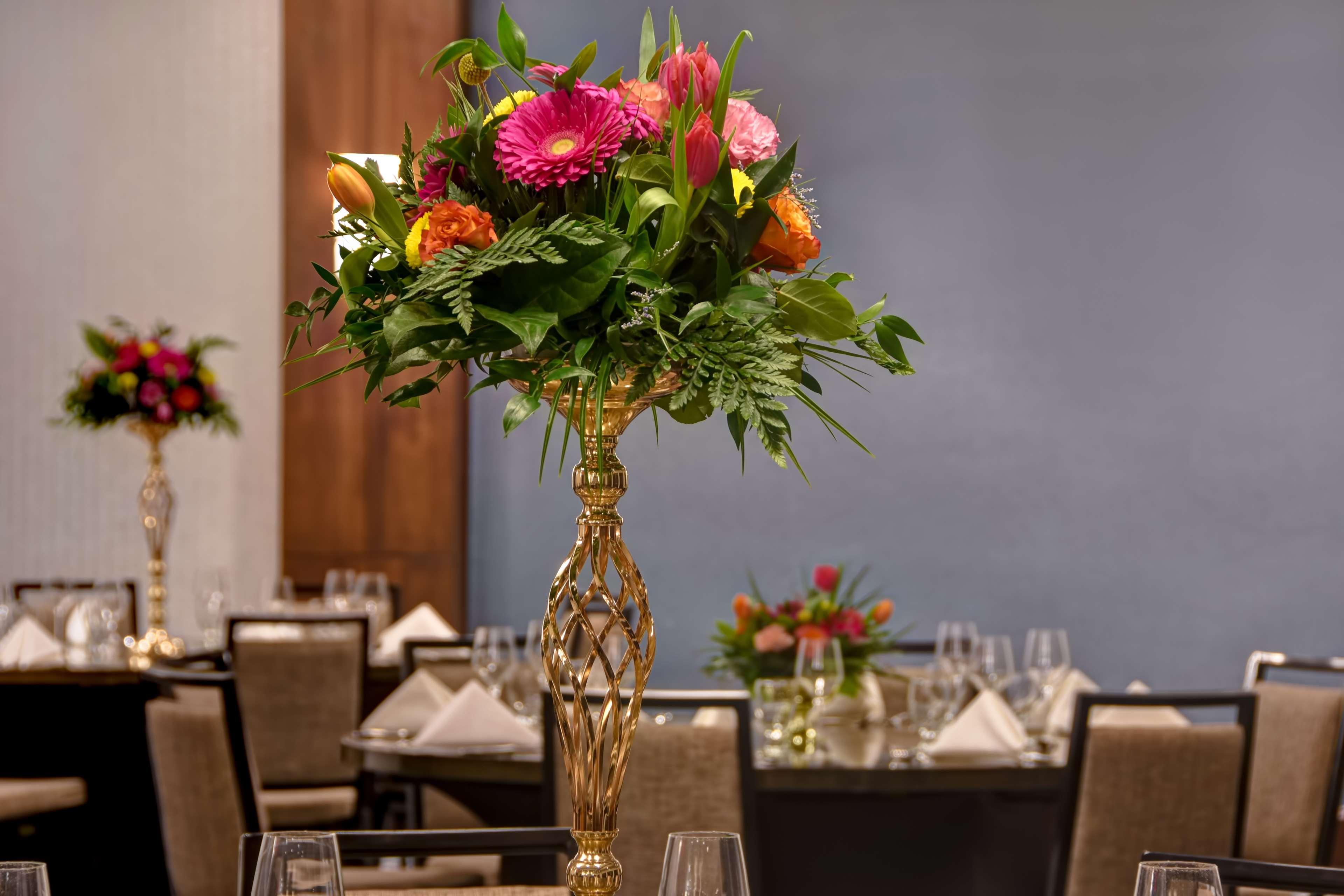 Hotel Embassy Syracuse East Syracuse