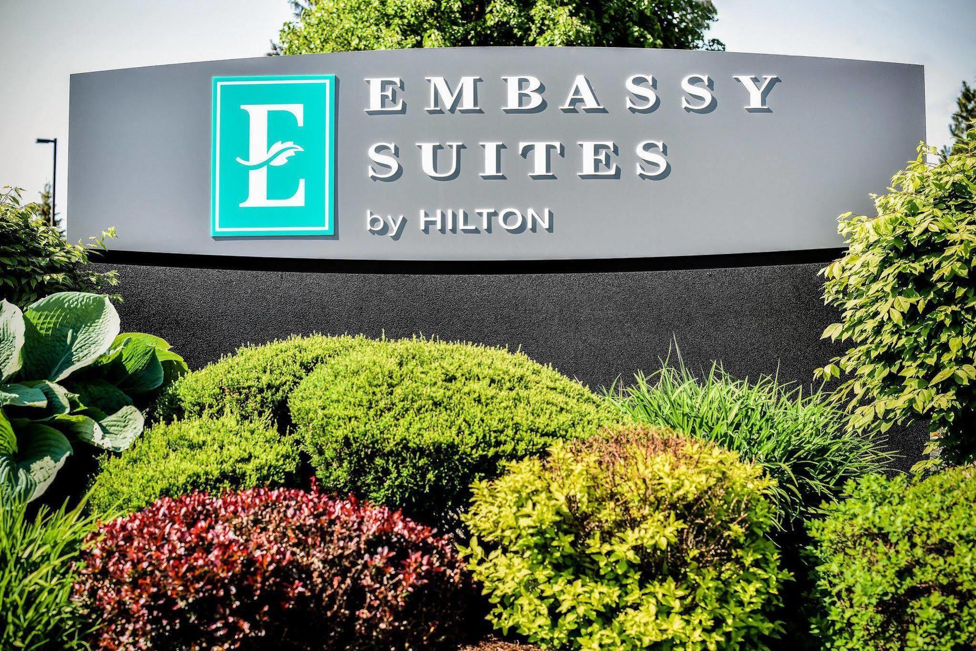 Embassy Syracuse Hotel 3*