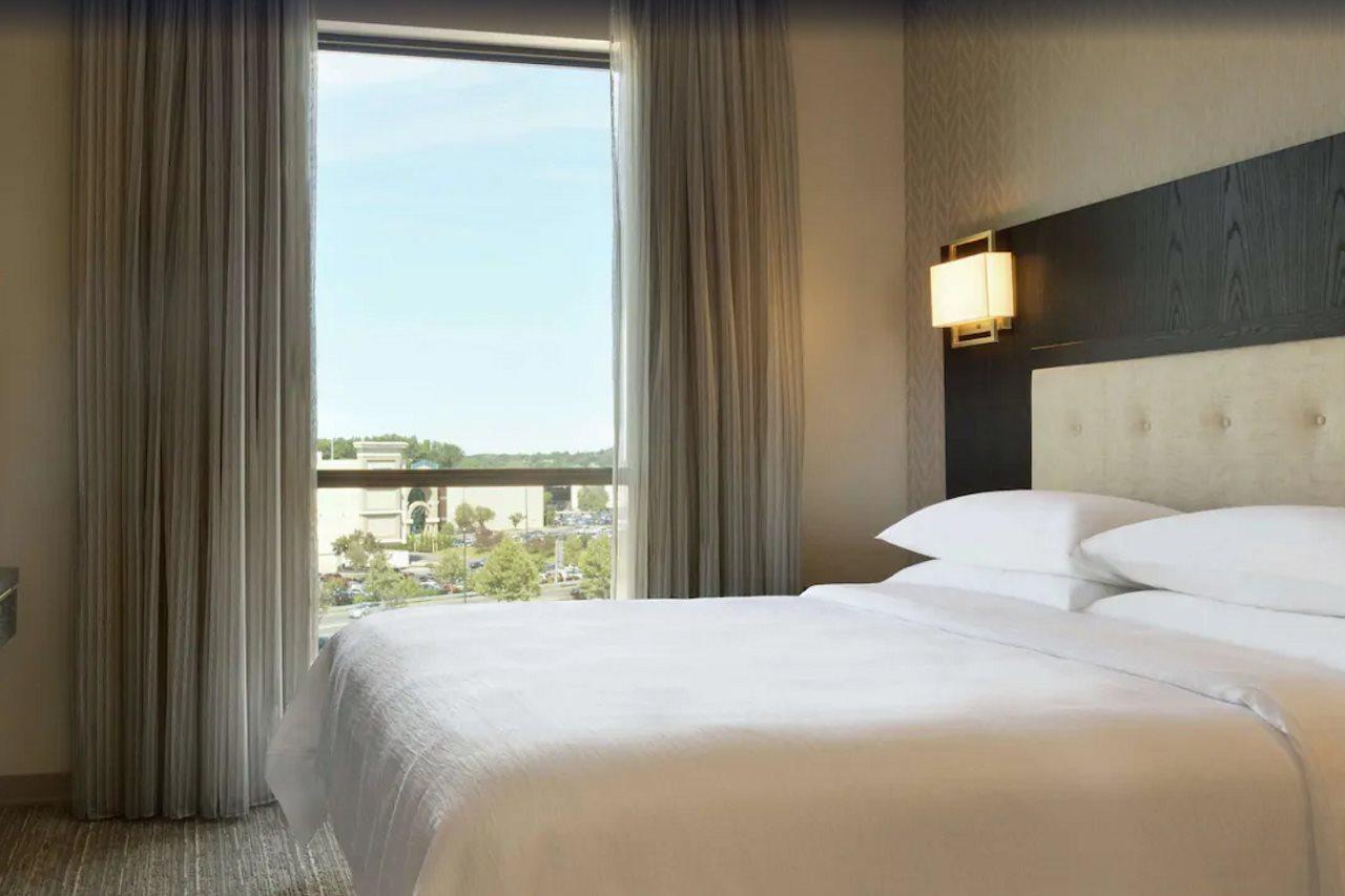Hotel Embassy Syracuse East Syracuse